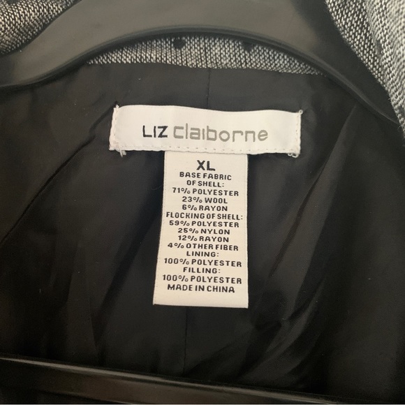 Fun and Cozy Liz Claiborne Polka Dot Vest - Picture 9 of 10